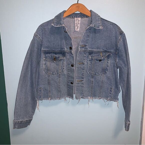 Sadie & Sage Crop Jean Jacket - Picture 1 of 5